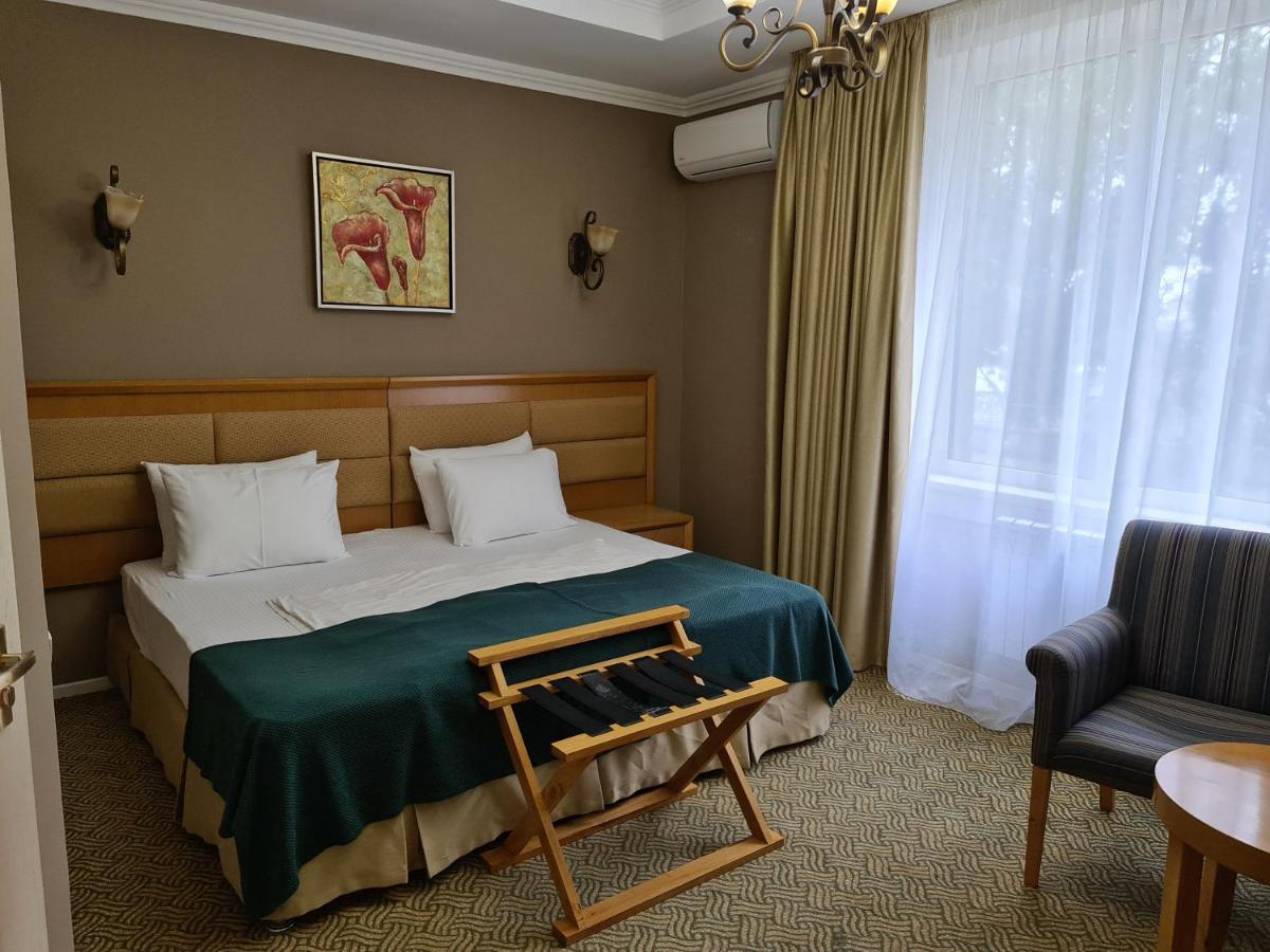 Prestige Hotel Astana Eksteriør billede