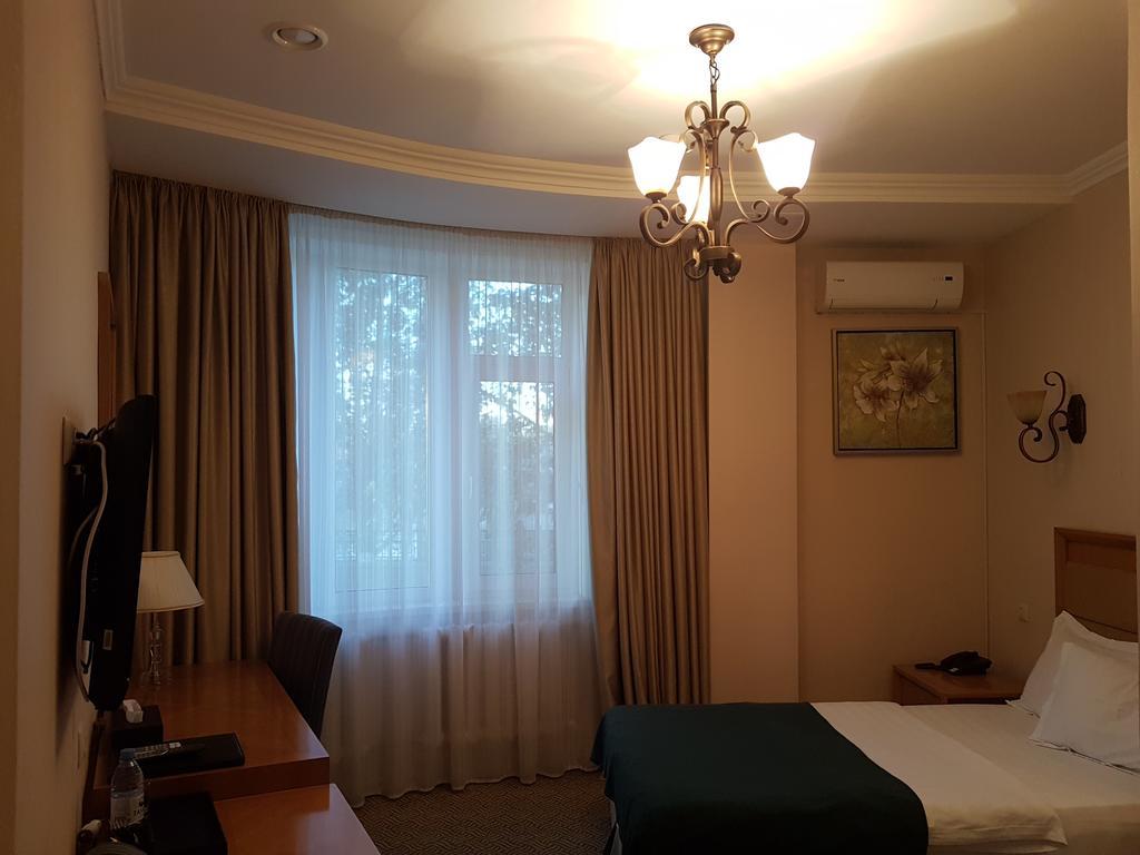 Prestige Hotel Astana Eksteriør billede