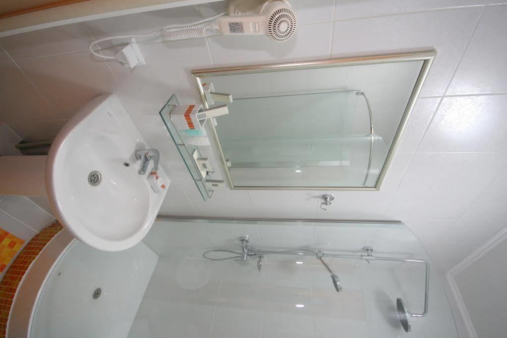 Prestige Hotel Astana Eksteriør billede